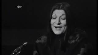 Mercedes Sosa  Alfonsina y el mar en directo en directo 10031976 [upl. by Eisned]