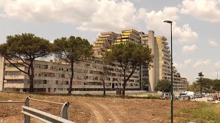 Scampia blitz delle donne per tornare negli alloggi della Vela Celeste [upl. by Travers]