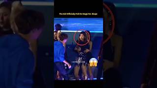 Itzy chaeryeongs reaction to show jhope 😎😏 pls like amp sub btsshortsshortsbtseditsbtsforever [upl. by Richard]