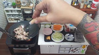 MINIATURE COOKING PANCIT GUISADO  how to cook pancit  pinoy food noodle recipe  MINI PANCIT [upl. by Enaenaj]