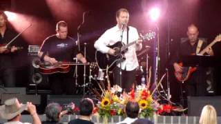 Holes in the floor of heaven  Steve Wariner live [upl. by Tufts]