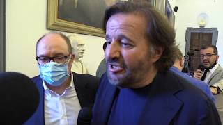 Christian De Sica imita Alberto Sordi ne quotIl Marchese del Grilloquot [upl. by Htrag]