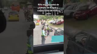 Motociclistas y agentes de tránsito protagonizan enfrentamiento en avenida de Ibagué [upl. by Schug]