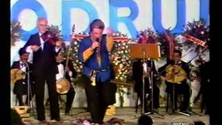 Zeki Müren  Hayriye BODRUM KONSERLERİNDEN [upl. by Janessa]