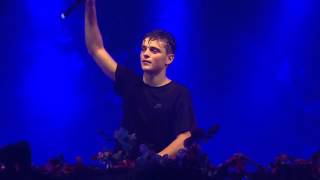 Martin Garrix  Virus  Live [upl. by Lipman961]