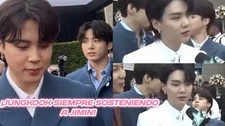 JIKOOK JUNGKOOK SOSTUVO A JIMIN Y SONRIERON CÓMPLICES ❤️‍🩹 [upl. by Adamis781]