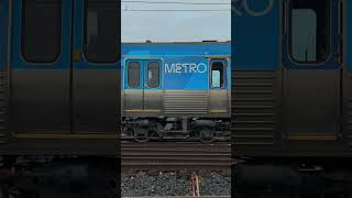 you dont see many Comeng sets today train frankston [upl. by Neelrad]