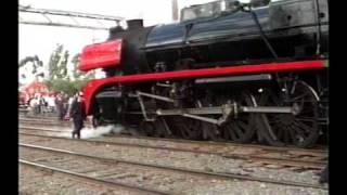 Steam Locomotive R761 Derails [upl. by Dori]