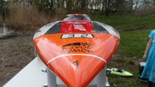 Powerboat Monohull RC Boot Buster [upl. by Ehcnalb]