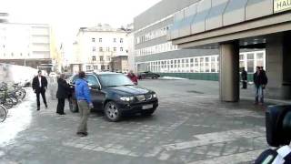 Koningin Beatrix en prinses Mabel in Innsbruck [upl. by Eisenhart839]