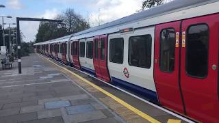 S Stock London Tube arriving in Southfields Station [upl. by Woodie]