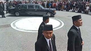 Video  Istiadat Perarakan Pengantin Diraja Live Action Istiadat Perkahwinan Diraja Brunei 2024 [upl. by Hollington]