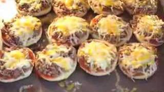 English Muffin Pizzas [upl. by Asia274]