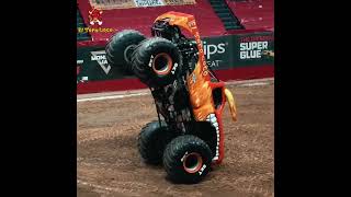 TORO LOCO VERY RISKY TRICK AT THE END LEXINGTON24wow crazy monstertruck nofear driving loco [upl. by Zucker992]