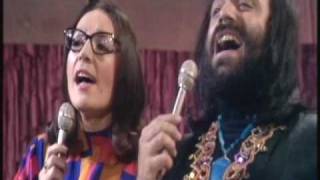 Nana Mouskouri amp Demis Roussos  To Gelakaki [upl. by Nagn]