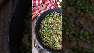 PETTO DI POLLO CON PISELLI E FUNGHI 😋 [upl. by Hawken384]