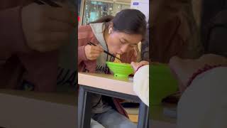 Chinese Eating Noodles 🍜 chinna streetfood china chinesefood chinesestreetfood chinesenoodle [upl. by Edyth462]