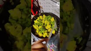 Bins or fulgobi k sabji 😋💕food shortvideo cooking sweetrecipe love shorts [upl. by Ahsytal]