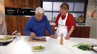 Antonio Carluccio  Pasta en doperwten  Allerhande [upl. by Ventre]