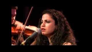 Emel Mathlouthi  Naci en Palestina آمال مثلوثي [upl. by Yhtak]