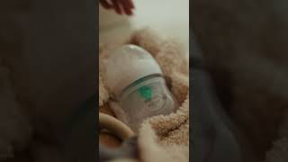 Philips Avent  Biberonul anticolici Natural Response​ [upl. by Drislane]