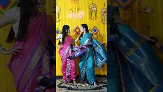 Dance ho toh aisa ho😅 neetubisht trendingonshorts dance poonampbisht shortsvideo nanadbhabhi [upl. by Nnayllek]