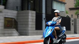 PGO BON 125 六萬塊有找的小資通勤車 加菲貓教室【Auto Online 汽車線上 重機試駕影片】 [upl. by Carson380]