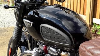 Custom Triumph Bonneville T120Bobber Thruxton Classic UNION JACK knee pads [upl. by Sefton]