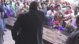 Jackie Shroff SHOUTS At Fan For Misbehaving With Lady Police [upl. by Allemaj]