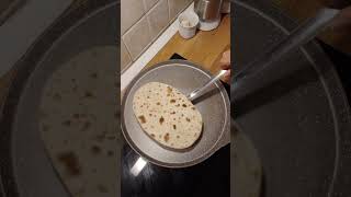 GARLIC NAAN💥💯🧄🇮🇳 food cooking recipe vegeterianrecipe naan garlicnaan india indianfood [upl. by Beetner]