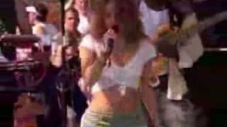 Shakira  Hips dont lie live Ellen Show [upl. by Oicnoel]