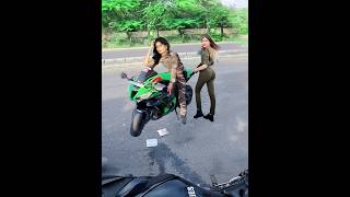 Police Zx10r Le Gya 😂 Chakma Diya 😂 Police Without Helmet  Madam Lamba  Crazy  Zx10r SuperBike [upl. by Ydak]