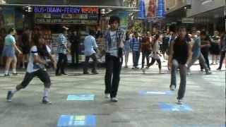 BRISBANE KPOP FLASH MOB PRESENTS  KPOP 2011 QUEEN STREET MALL 28112011MPG [upl. by Cordova230]