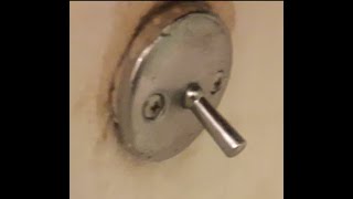 How to fix a Stuck Bathtub Drain [upl. by Gershom]