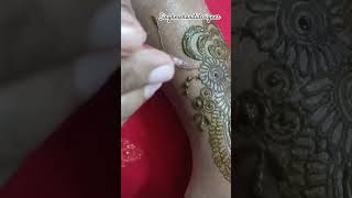 Back hand simple mehndi designviralvideo shortvideo youtubeshorts mehndidesign shorts mehndi [upl. by Tannie721]