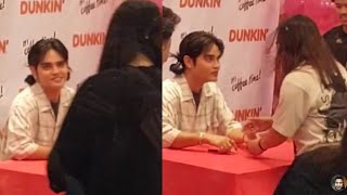 SB19 Pablo Signing ATIN Photocard at Dunkin Robinsons Bacolod UNA Tour Concert [upl. by Islehc]