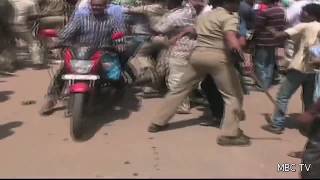 Eggs Pelted At Union Minister Jual Orams Vehicle In Aul  Kendrapara  Odisha [upl. by Monteith]