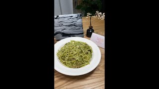 【小犬料理台 青醬培根義大利麵Pesto Pasta】 九層塔義大利麵 義大利麵 快速晚餐 想學什麼請歡迎留言！ [upl. by Zertnom741]