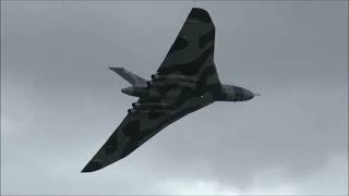 Avro Vulcan XH558 at RNAS Yeovilton Air Day 11th July 2015 [upl. by Moyers]