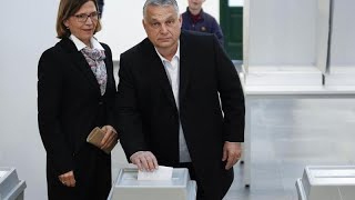 Jour de vote en Hongrie  pour ou contre Orban [upl. by Aicre]