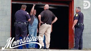 Cops Pay Mark and Digger A Visit  Moonshiners [upl. by Hazelton979]