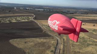 ZEPPELIN COCACOLA  Aeródromo de Villanueva del Pardillo [upl. by Onitnatsnoc]