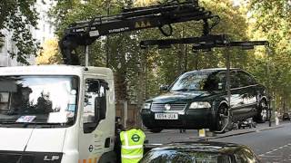 How cars are towed in London [upl. by Daniele661]