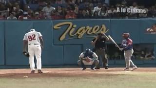 Jonronazo de Alfredo Despaigne en la final de la 56 Serie Nacional [upl. by Gherlein753]