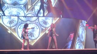 Peligrosamente bellas  Violetta Live Sevilla 1712015 [upl. by Sender]