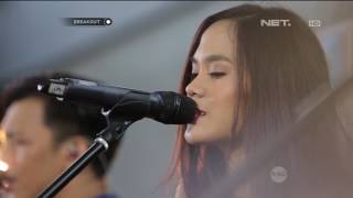 Noah Feat Sheryl Sheinafia  Tak Lagi Sama Live at Breakout [upl. by Samaj]