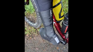 Leonardo Olmi review and test GripGrab Aquashield 2 waterproof GravelMtb cover shoes short video [upl. by Fawnia658]