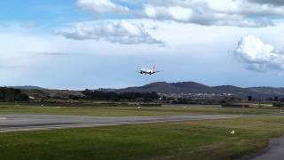 Qantas 737400 Stormy Crosswind Landing Canberra HD [upl. by Chansoo96]