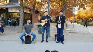 Las Cosas Más Pequeñitas  Cantando en la calle [upl. by Atnaloj]