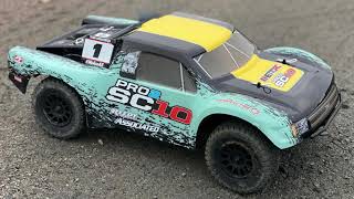 Review Team Associated Pro2 SC10 RTR [upl. by Keldah]